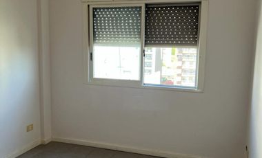 Villa Ballester - Dpto. 3 amb  céntrico - con balcón al frente!