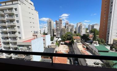 Villa Ballester - Dpto. 3 amb  céntrico - con balcón al frente!