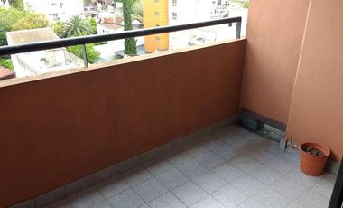 Villa Ballester - Dpto. 3 amb  céntrico - con balcón al frente!