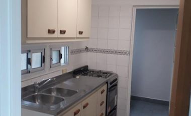 Villa Ballester - Dpto. 3 amb  céntrico - con balcón al frente!