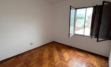 DPTO EN ALQUILER!! 2 DORMITORIOS BALCON AL FRENTE!!! EDIFICIO DE ESCALERA!!