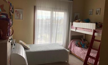 Alquiler Excelente Casa a la LAGUNA en San Benito ENERO TEMPORARIO pileta