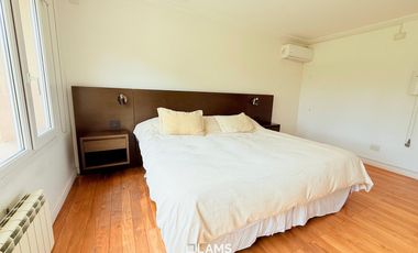 Casa 6 ambientes en Venta - En golf club Tulsa