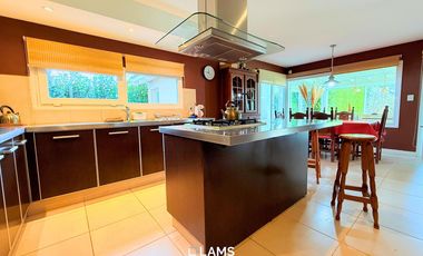 Casa 6 ambientes en Venta - En golf club Tulsa