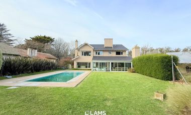 Casa 6 ambientes en Venta - En golf club Tulsa