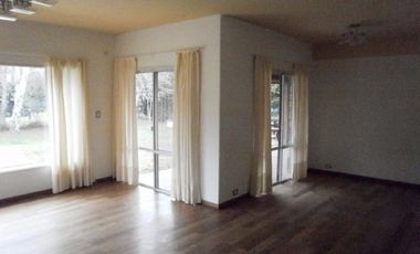 Casa 3 dormitorios - Neuquén Capital - Barrio Residencial Privado