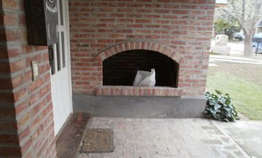 Casa 3 dormitorios - Neuquén Capital - Barrio Residencial Privado