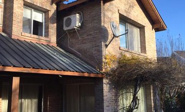 Casa 3 dormitorios - Neuquén Capital - Barrio Residencial Privado