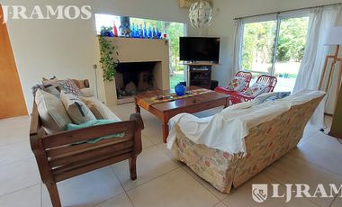 OPORTUNIDAD. APTO CREDITO. 3 DORMITORIOS, ESCRITORIO y SERVICIO.