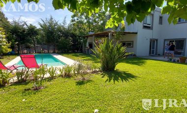 OPORTUNIDAD. APTO CREDITO. 3 DORMITORIOS, ESCRITORIO y SERVICIO.