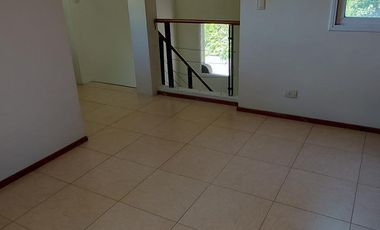 OPORTUNIDAD. APTO CREDITO. 3 DORMITORIOS, ESCRITORIO y SERVICIO.