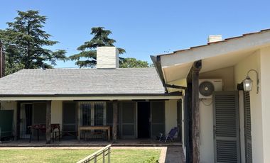 Casa en  Cerro de las Rosas con excelentes vistas al kempes y las cierras