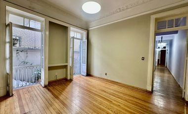 RENTA  OFICINA O SHOWROOM EN CASA PORFIRIANA EN  ROMA NORTE