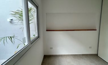 Venta Ph 2 ambientes al fondo, Beccar