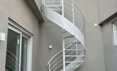 Venta Ph 2 ambientes al fondo, Beccar