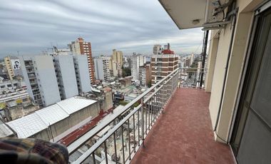 Departamento tres ambientes a la venta en Quilmes Centro Apto credito