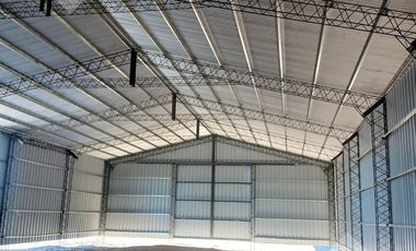 En venta, Galpon de 450 m2 cubiertos, en Parque industrial Centenario