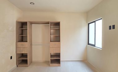 CASA EN VENTA 1 PLANTA, 2 RECÁMARAS, 2 BAÑOS, COCHERA PARA 1 AUTO