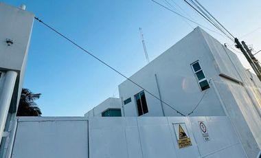 OFICINAS CON BODEGA EN RENTA EN CIUDAD DEL CARMEN, CAMPECHE.