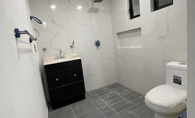 Casa REMODELADA en renta