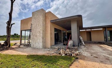 Residencia en Venta en La Mejor Zona de Mérida con Amenidades Premiun