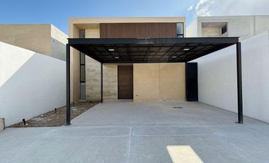 Residencia en Venta en La Mejor Zona de Mérida con Amenidades Premiun