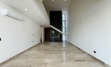 Residencia en Venta en La Mejor Zona de Mérida con Amenidades Premiun