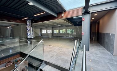 Local Comercial con Vista Exterior en Plaza – Cerca del centro de Coyoacán