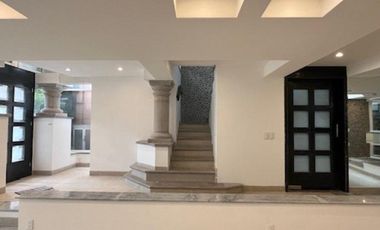 Casa Remodelada en condominio, Venta y Renta - El Yaqui, Cuajimalpa