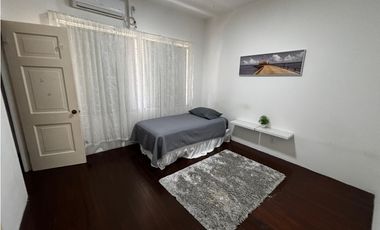 ALQUILER DE CASA 240M2 EN COLÓN MARGARITA DE 3 HABITACIONES AMOBLADO