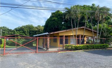 SE VENDE CASA DE 977M EN CHAME SOBRE LA VIA INTERAMERICANA