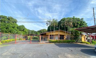 SE VENDE CASA DE 977M EN CHAME SOBRE LA VIA INTERAMERICANA