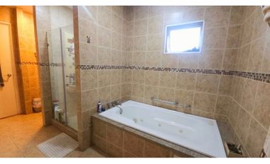 ALQUILER CASA ANCÓN 330M2 EXCELENTE UBICACIÓN CV