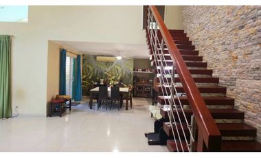 ALQUILER CASA ANCÓN 330M2 EXCELENTE UBICACIÓN CV