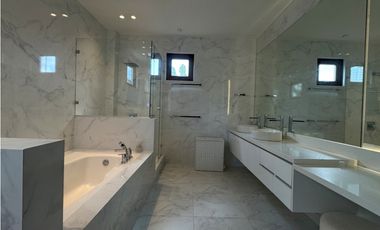 Venta de Casa Residencial Balmoral, Costa del Este