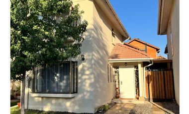 ARRIENDA  En Condominio Altue 3d,2b,1e En 136/67m2