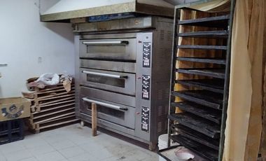 Casa con negocio y panaderia Loncura