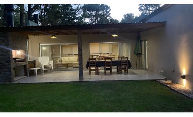 CASA EN VENTA EN COSTA ESMERALDA - DEPORTIVO 515