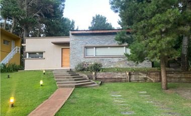 CASA EN VENTA EN COSTA ESMERALDA - DEPORTIVO 515