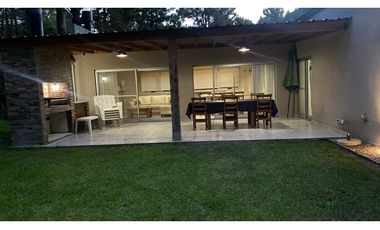 CASA EN VENTA EN COSTA ESMERALDA - DEPORTIVO 515