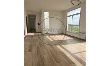 CASA EN VENTA - CLUB CAMPO SAN ROQUE LUJN A ESTRENAR