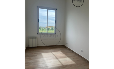 CASA EN VENTA - CLUB CAMPO SAN ROQUE LUJN A ESTRENAR