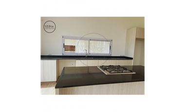 CASA EN VENTA - CLUB CAMPO SAN ROQUE LUJN A ESTRENAR