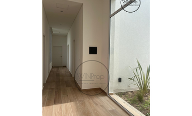 CASA EN VENTA - CLUB CAMPO SAN ROQUE LUJN A ESTRENAR