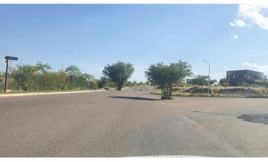 VENDE LOTE ESQUINA EN EL EXCLUSIVO BARRIO PRIVADO MENDOZA NORTE