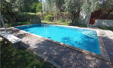 VENTA CASA - CALLE PROFESOR MATHUS 2291 - GUAYMALLÉN - MENDOZA.