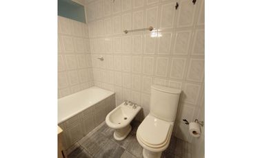 VENTA CASA - CALLE PROFESOR MATHUS 2291 - GUAYMALLÉN - MENDOZA.