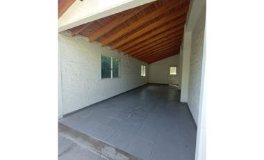 VENTA CASA - CALLE PROFESOR MATHUS 2291 - GUAYMALLÉN - MENDOZA.