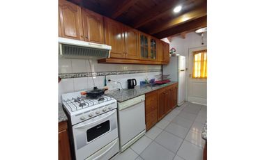 VENTA CASA - CALLE PROFESOR MATHUS 2291 - GUAYMALLÉN - MENDOZA.