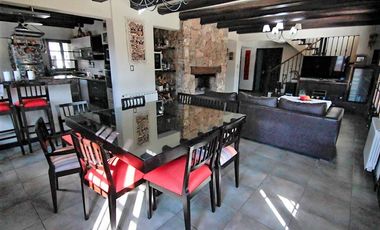 VENTA CASA- CALLE PUEYRREDON- LUJAN - MENDOZA